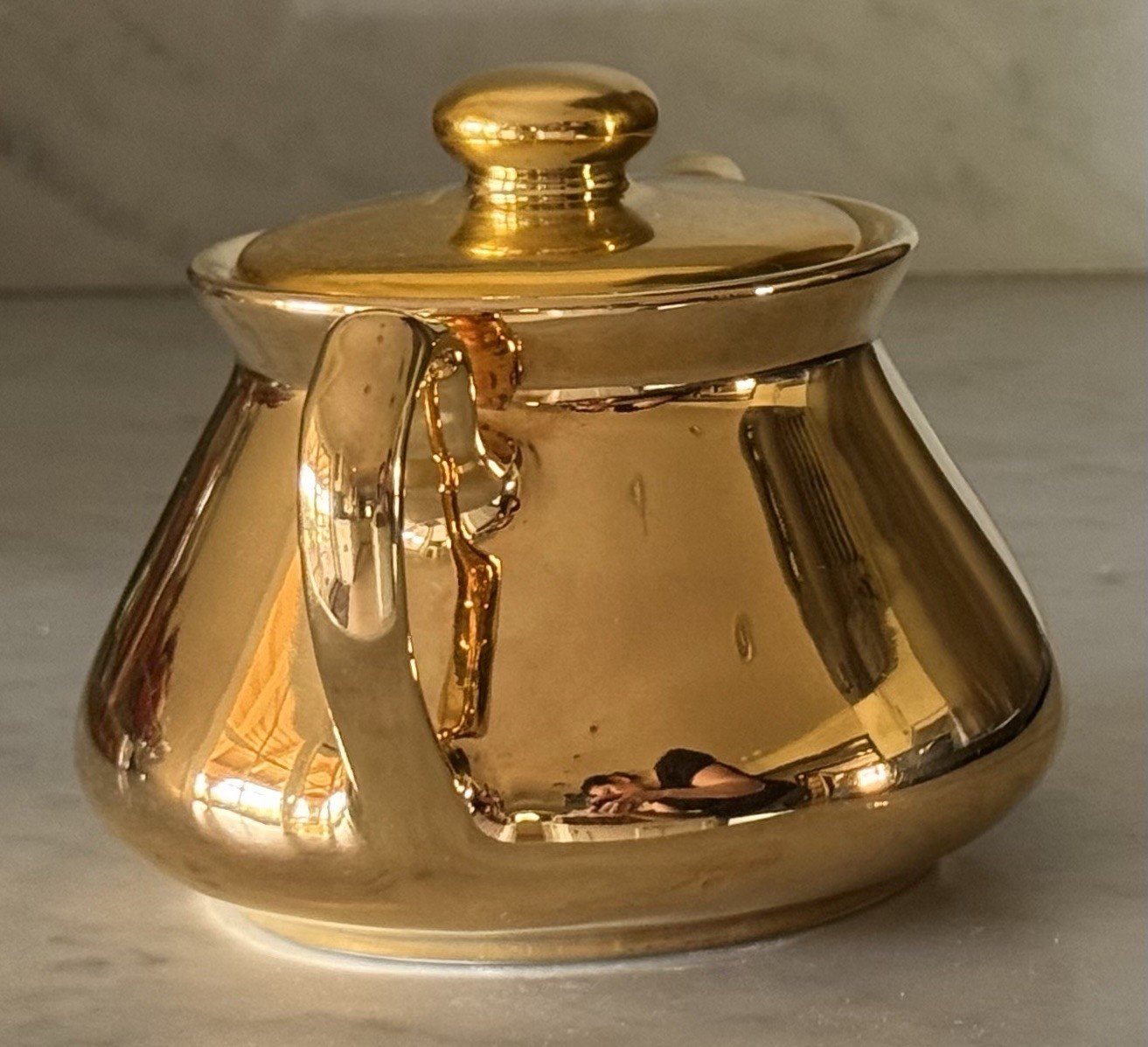 Vintage Collectible Hall China "Golden Glo" 22-Carat Gold Finish Sugar Bowl