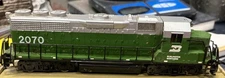 Bachmann HO Scale Burlington Northern 2070 Engine. ( T 17 )