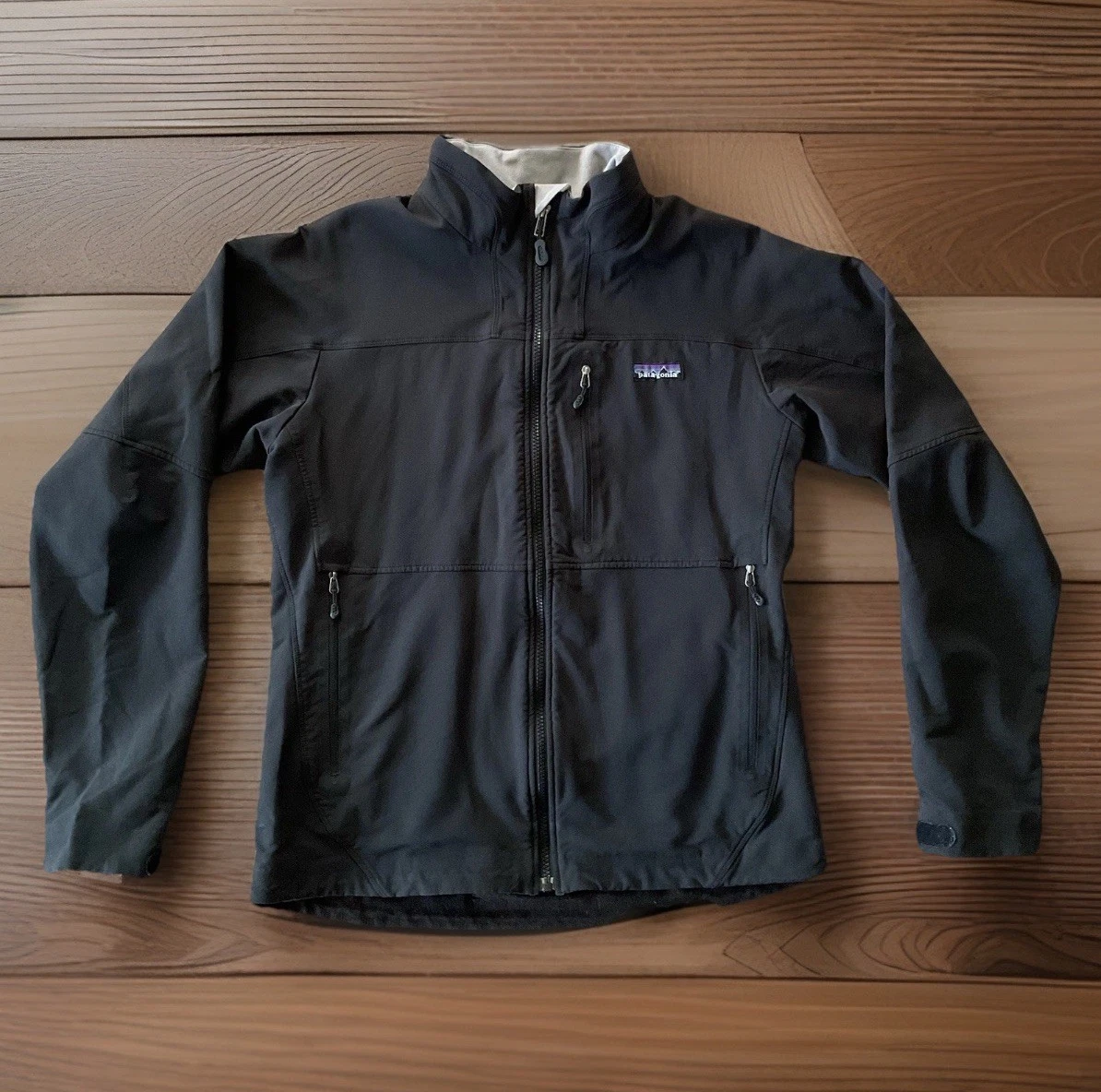PATAGONIA Men's M Black Softshell Fleece Mesh Lined Windbreaker Zip Up Jacket