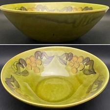 Los Angeles Potteries Avocado Green Round Salad Serving Bowl 1961 USA 11.75"d