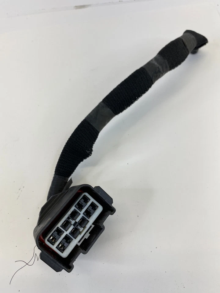 2000 - 2004 年沃尔沃 S40 前灯线束连接器插头原始设备制造商 — 第 2/4 张图片