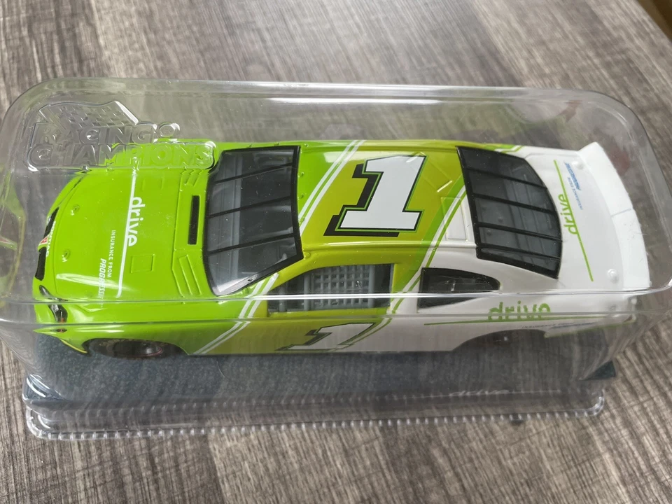 NIB Las Vegas Motor Speedway 2004 1:64 Pontiac Grand Prix - Progressive/RC2 - Image 3 of 4