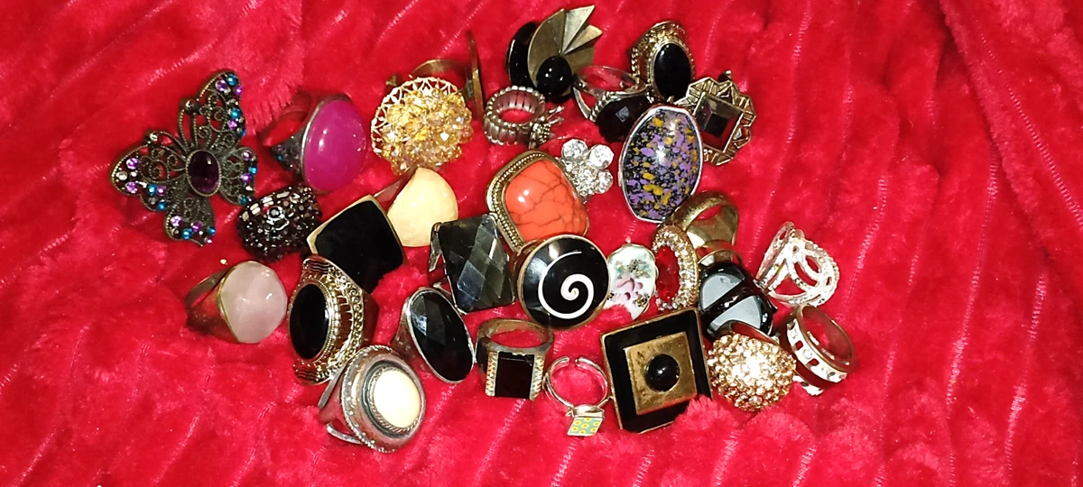 Chunky costume rings deals