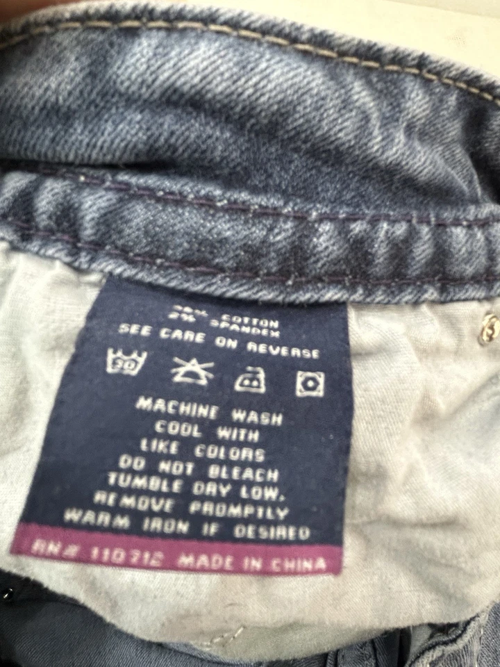 Vigoss Women’s Size 11/12 The New Yor Boot Cut Embellished Denim Jeans Length 33 - Image 4 of 4