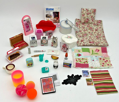 Konvolut Mini Figuren - z.B.  Zuru mini brands