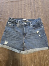Women's Levi's MID RISE Shorts Size 27 SIZE 4 Med Denim Wash