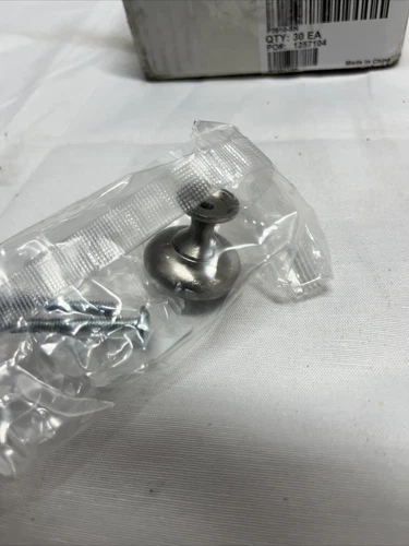 Hardware Resources 1-3/16" Satin Nickel Cabinet Knobs, 30 Pack - New - Picture 3 of 4