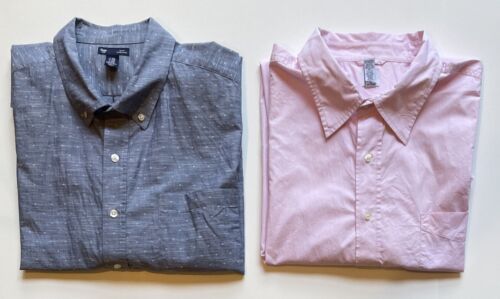 (2) Gap Men’s Short Sleeve Button Down Shirts Siz… - image 1