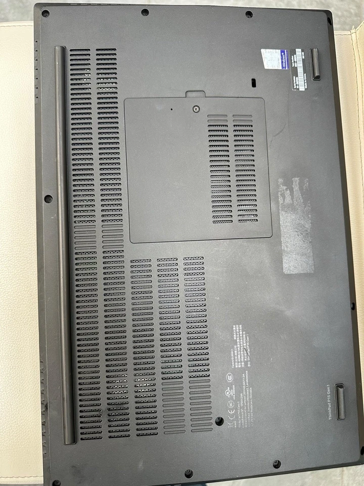 Lenovo ThinkPad P15 G1 · i7-10750H · 32GB · 1TB, photo 3 of 4