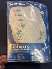Butterflies and Flowers Vogart Crafts Four Placemats for Emboidery or Painting