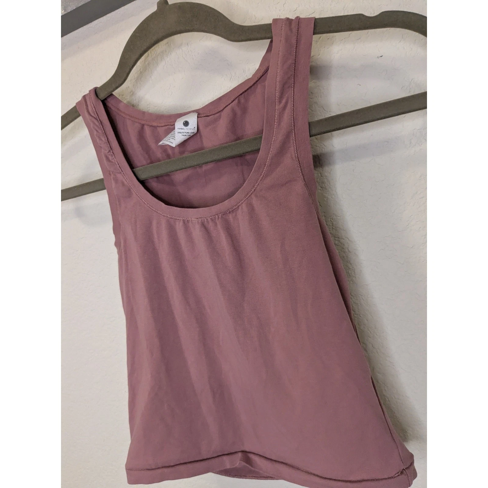 yogalicious airlite pure love activewear tank-top
