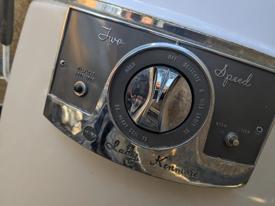 Sears Kenmore Wringer Washer Wringer Washer ( ROUND TUB LID ONLY) - Image 3 of 3