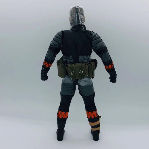 Hot Toys VGM15 Metal Gear Solid3 SNAKE EATER NakedSnake Sneaking Suit Version - Picture 9 of 13