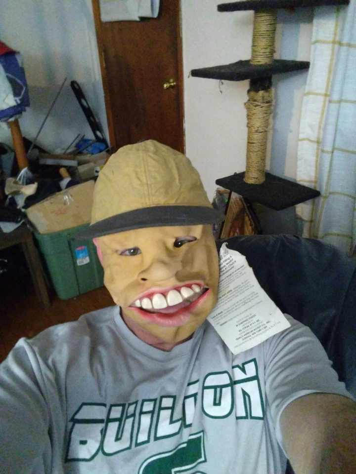 Fee Ling Yu Goofy Franco American Novelty Mask Halloween mask hat with tag  - Image 3 of 4