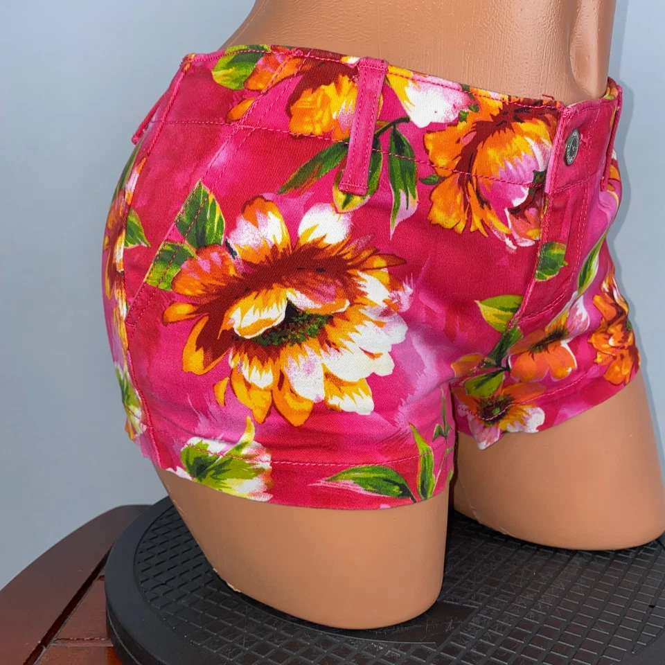 Bermuda Hollister Juniors 3R floral verão praia férias ato W 30,5 x I 1 3/4 OT - Imagem 2 de 4