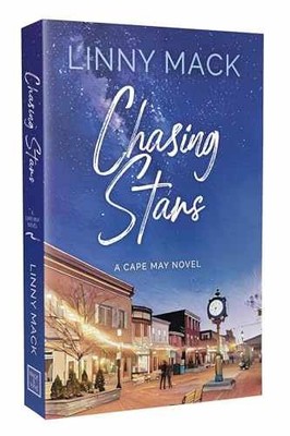 Chasing Stars: A Friends to Lovers, Later - Paperback, by Mack Linny - Very Good