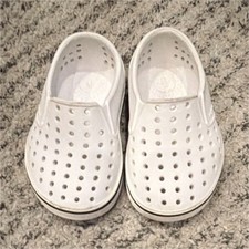 Native Jefferson White Slip-On Lightweight Waterproof Unisex Kids Shoes Size 8