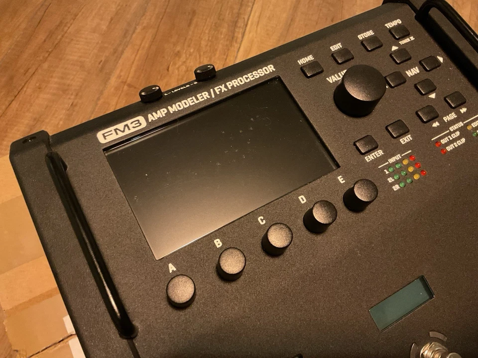 Fractal Audio FM3 AMP Modeler MKI Effektgerät - Bild 3 von 4