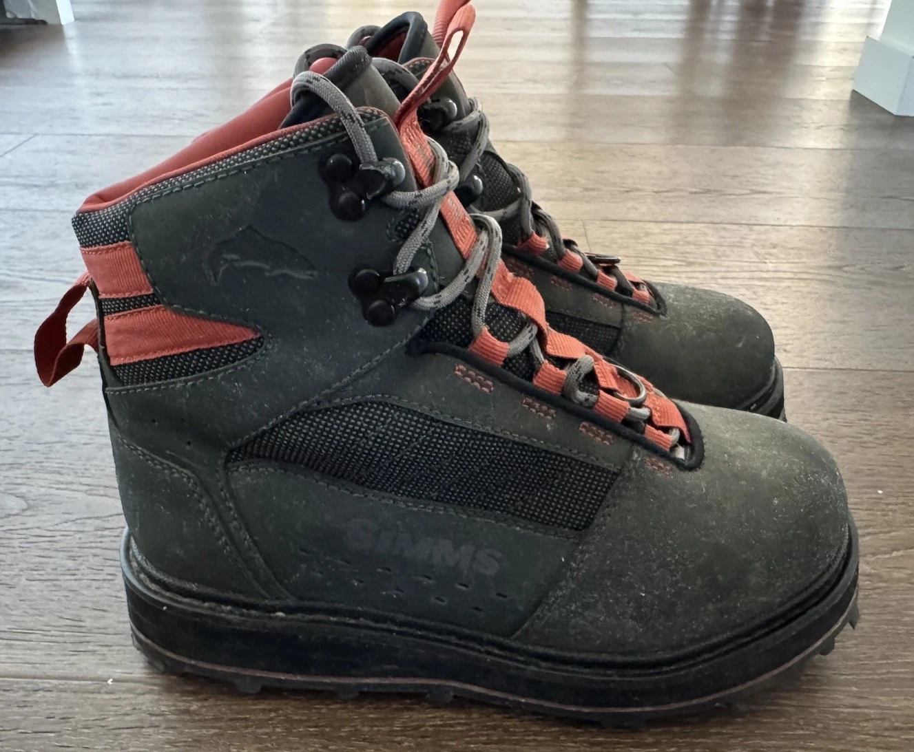 Simms Tributary Wading Boots Men's 5 Lace Up Rubber Sole Fishing Shoes