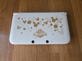 Nintendo 3DS XL  LL Disney Magic Castle White Region Locked (Screen Issue)