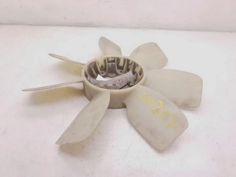 98-04 TOYOTA LAND CRUISER 4.7L 8CYL 7 BLADE RADIATOR COOLING FAN ASSEMBLY - Image 4 of 4