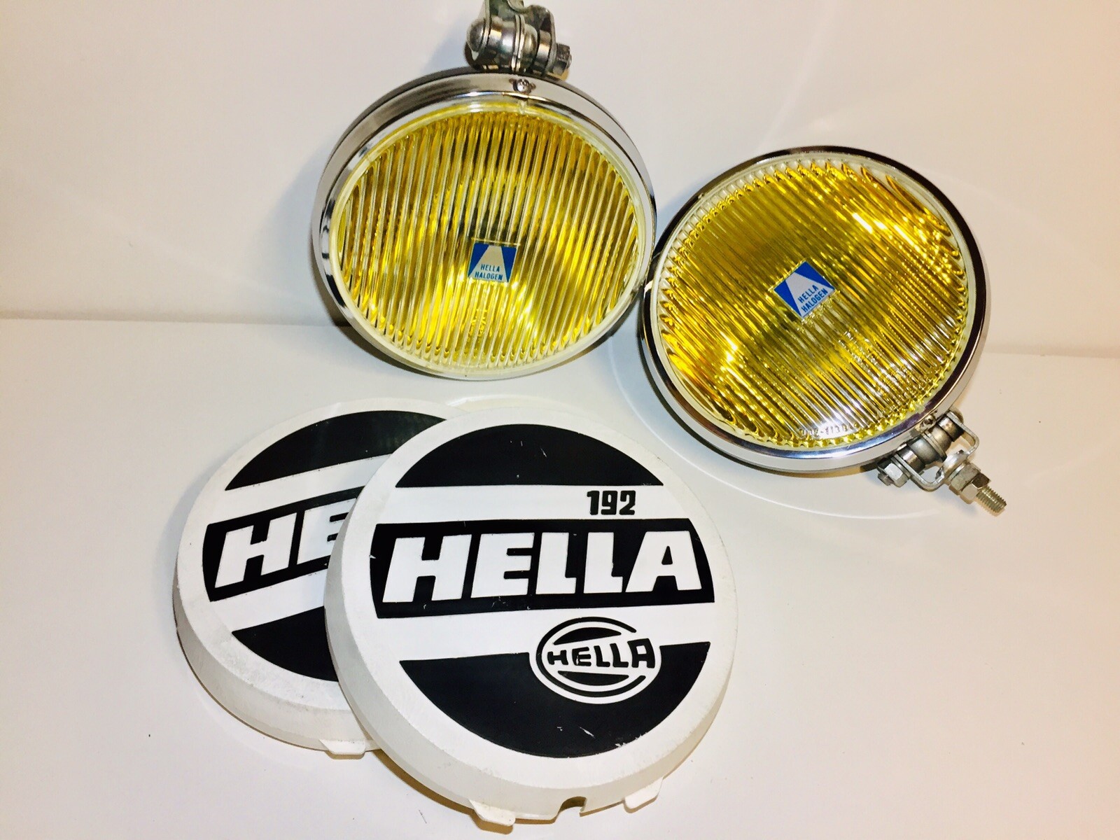 Phares antibrouillards jaunes Hella 192 haute visibilité pour brume