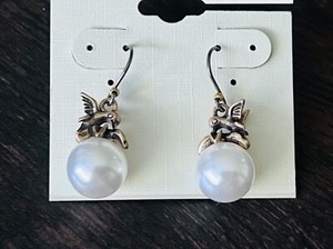 Authentic Lucky Brand Jewelry Antique Matte Gold Plated Cute Bird Pearl Earrings 022E