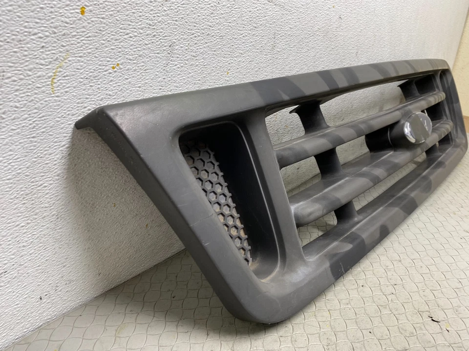 Parrilla delantera Ford Econoline E150 E250 E350 2003 a 2007 A1463 DG1 fabricante original Foto 2 de 4