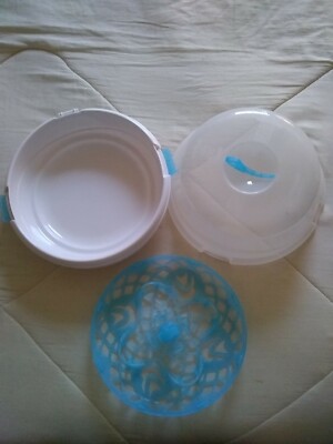 Munchkin 11065 Bottle Sterilizer Steam Guard Microwave Baby Bottle Sterilizer