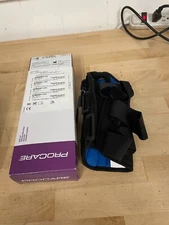 ProCare Support Wrist ComfortFORM L Right Abducted Thumb Black 79-87307 *