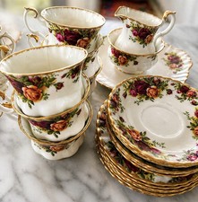 Image of ROYAL ALBERT OLD COUNTRY ROSES 21 PIECE TEA SET - 6 TRIOS MILK & SUGAR