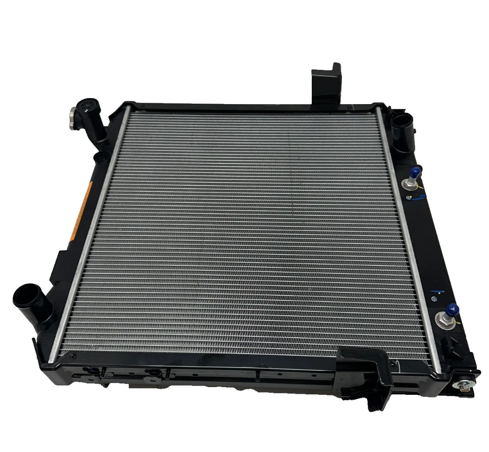 Genuine Radiator For 2017 ISUZU NPR 100 8982488570 Foto 2 de 4
