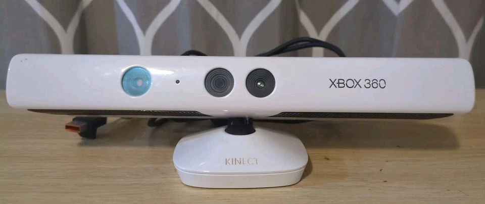 Barra Sensor Movimiento Kinect Microsoft Xbox 360 Blanco y 5 Juegos - Paquete Foto 2 de 4