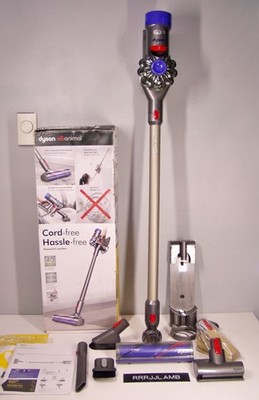 DYSON V8 Animal Stick VACCUM Cleaner in GREAT Condition Complete Box/Attachments