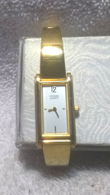 Vintage Citizen Watch Women Gold Tone 5920-S93657 Rectangle  display picture 3