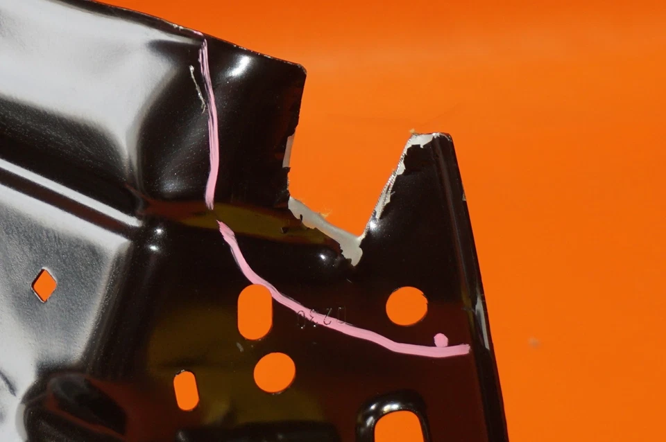 Cuadro de puntal delantero derecho Maserati Ghibli 2014 2015 2016 2017 2018 2019 673005685 Foto 3 de 4