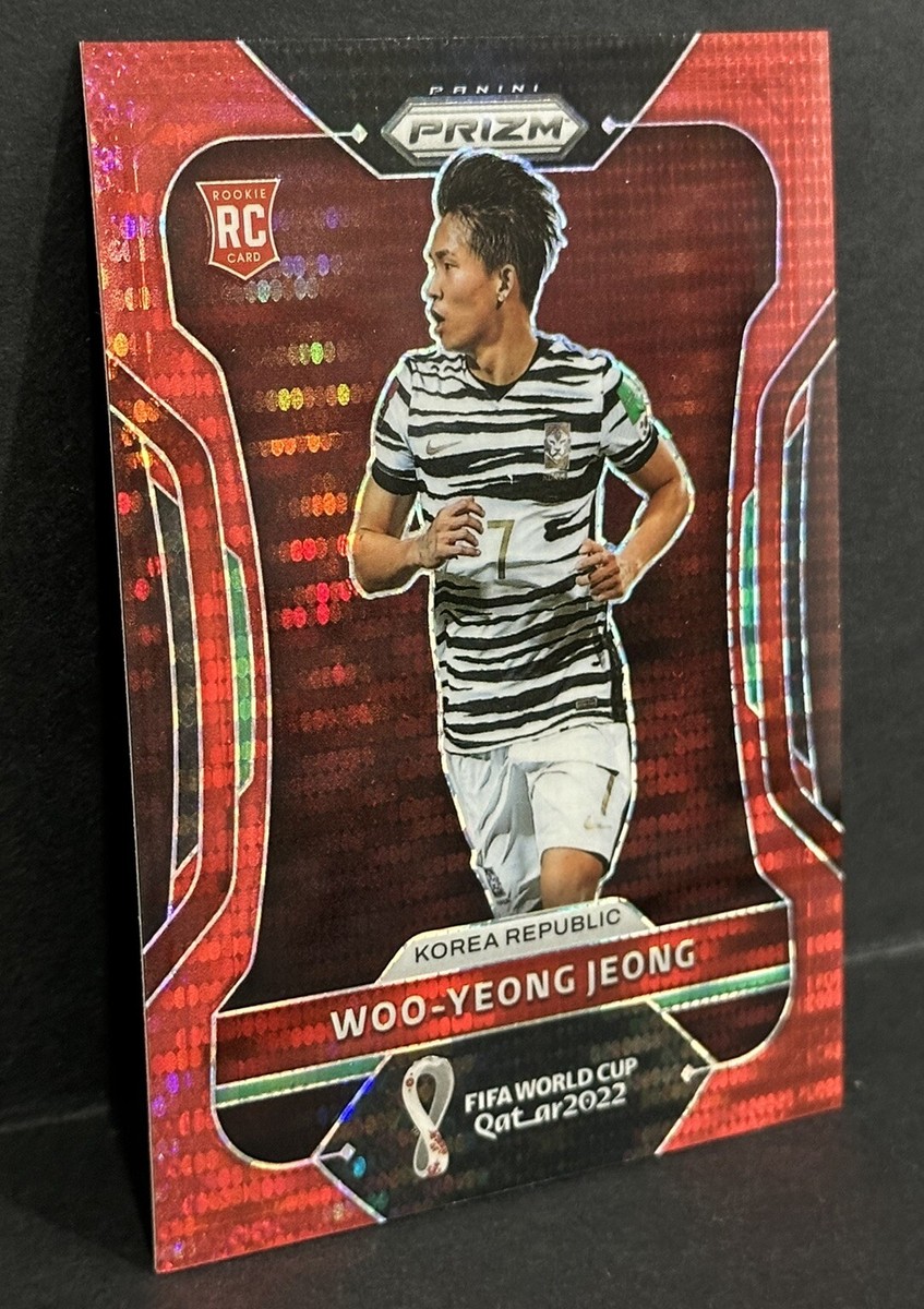 2022 Panini Prizm FIFA World Cup Korea RC Woo-Yeong Jeong Red