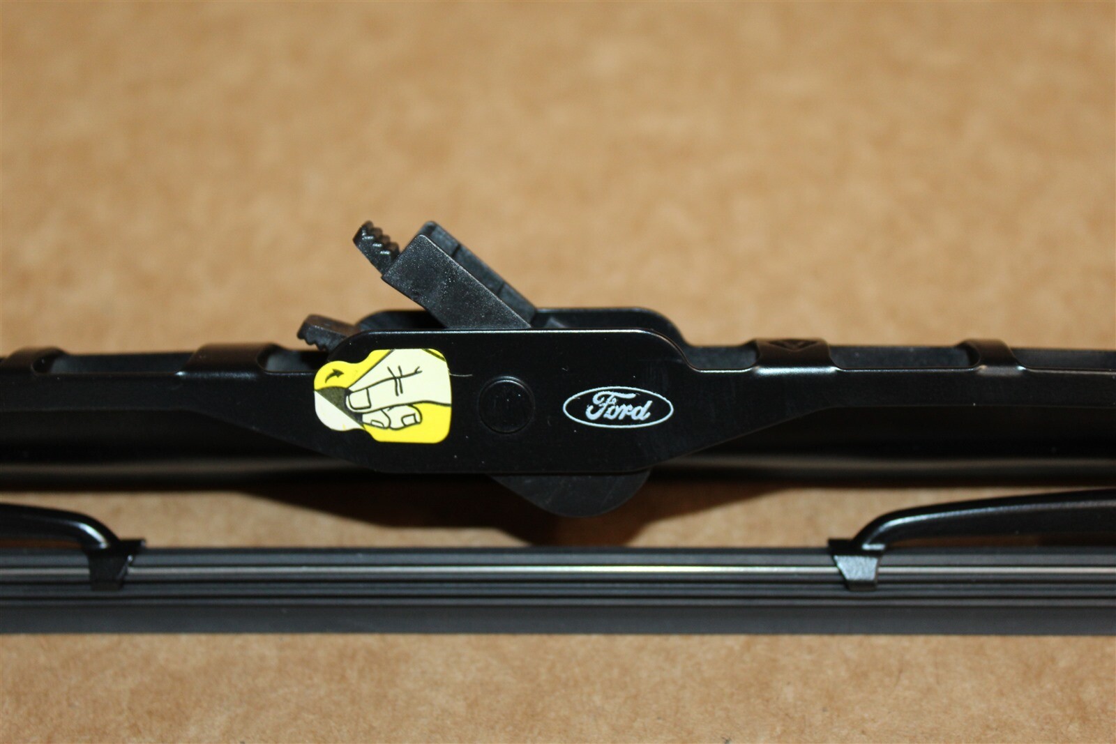 1132443 Wiper blade (single) new genuine Ford part | eBay
