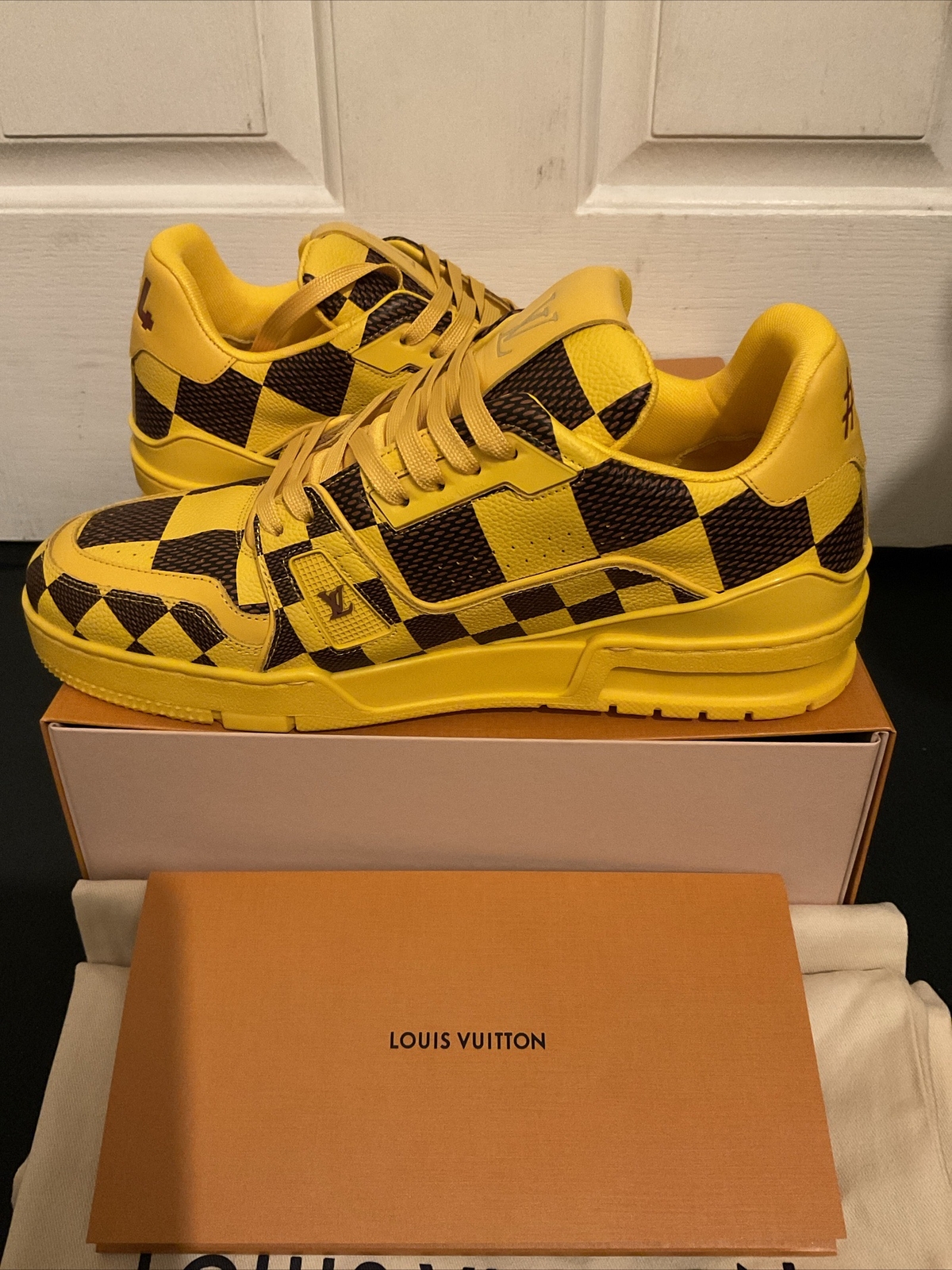 LV  Pharrell  Yellow Trainers Size 7.5uk image 3