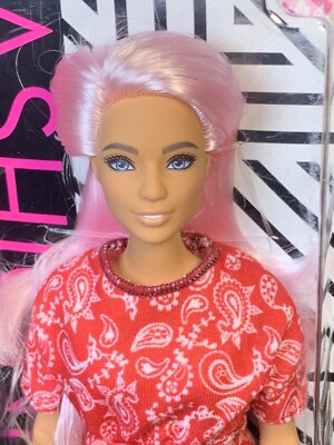 Barbie 2020 Fashionistas Doll #151 Curvy Pink Hair New