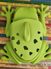 Boon Frog Pod Bath Tub Toy Scoop Storage Holder Caddy Storage Pool Water Green