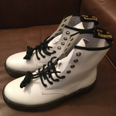 Martens Matte White Zavala Combat Boots Womens Size USL, Size USM  NEW