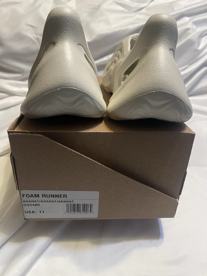 Size 11 - adidas Yeezy Foam Runner Ararat - Image 4 of 4