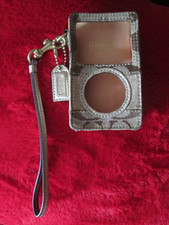 COACH KAKI SIGNATURE IPOD CASE
