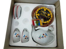 AMERICAN GIRL MOLLY BIRTHDAY CHINA SET NEW IN BOX RETIRED COMPLETE