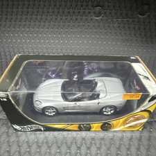 Hot Wheels 1:18 2005 Chevrolet Corvette C6 Silver Diecast Car w/ Case