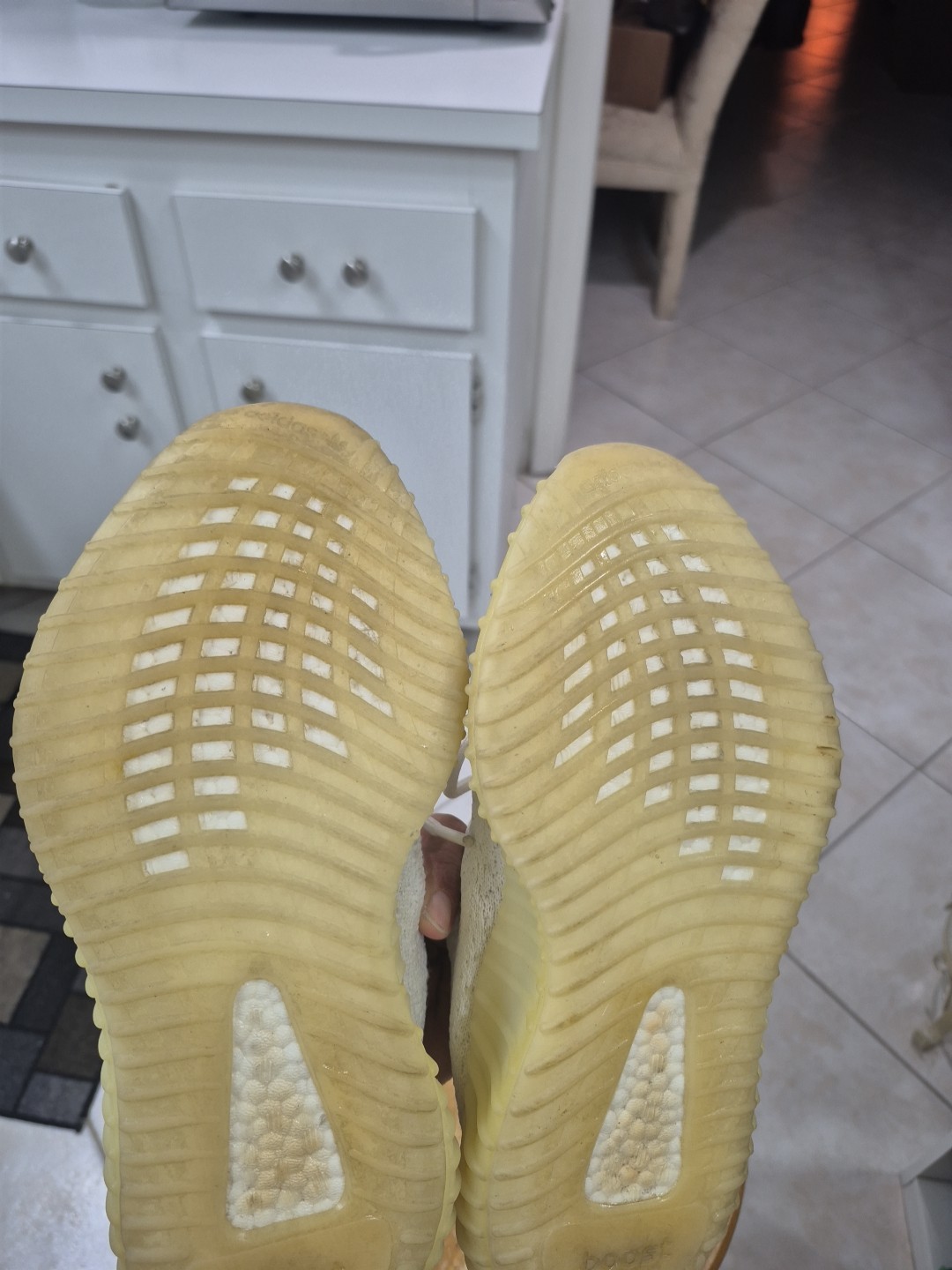 Adidas Yeezy Boost 350 V2 Cream White Triple White Men's Sz 6.5 thumbnail 19