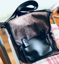 Borsa Tracolla CaLvin Klein {Cuio aggancio parte DX da far Riparare}