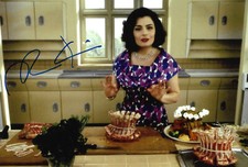Arsinee Khanjian autograph signed 20x30 cm picture