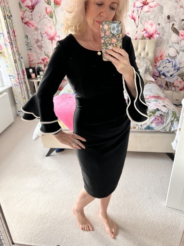 Diva catwalk Body-con dress, Side Ruching & Double Flounce Sleeves - Picture 3 of 10